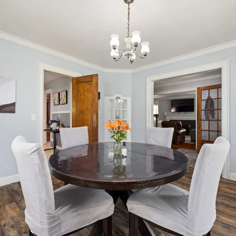 Private Room w/ Queen Bed | Affordable & Clean